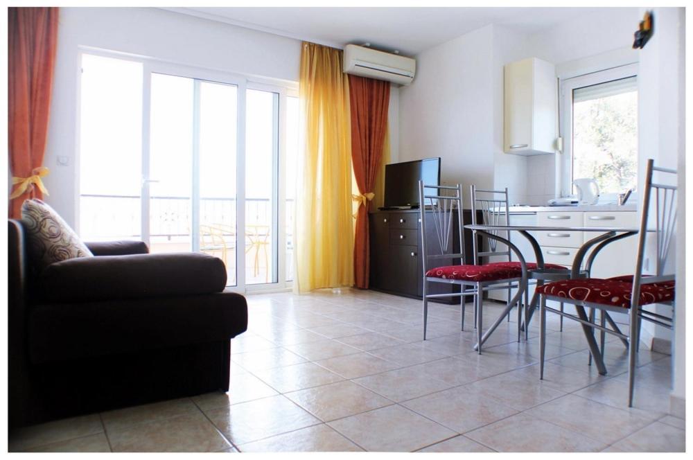 Apartments By The Sea Razanj, Rogoznica - 11347 Buitenkant foto