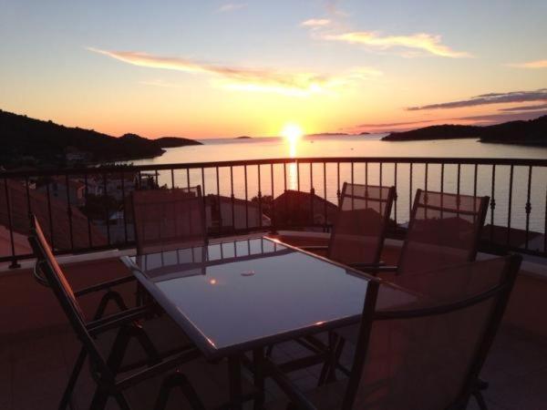 Apartments By The Sea Razanj, Rogoznica - 11347 Buitenkant foto